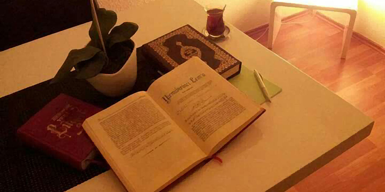 Bediüzzaman: Kur'ân'ın elmas kılıcı Risale-i Nur, dalâletin temel taşı tabiat tâğutunu dağıtıyor