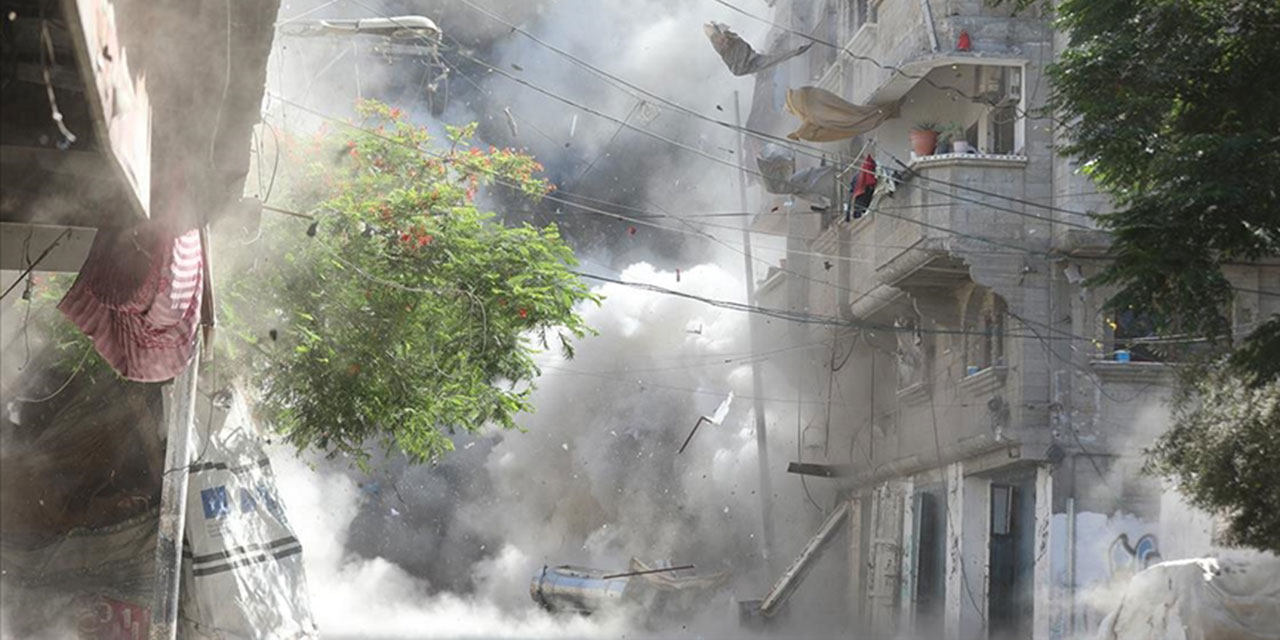 Katil israil, Gazze'de Filistin Kızılayı karargahını bombaladı