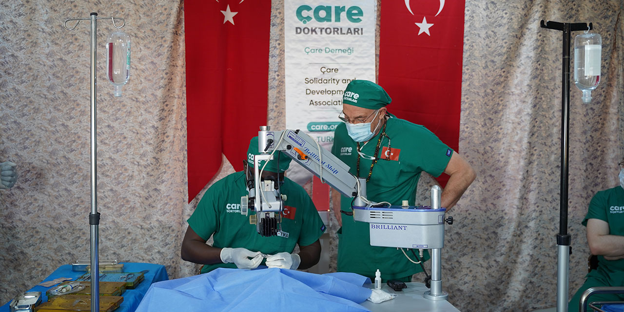 Çare Doktorları’ndan Senegal’e ‘Eğitim ve Teknoloji’ Çıkarması!