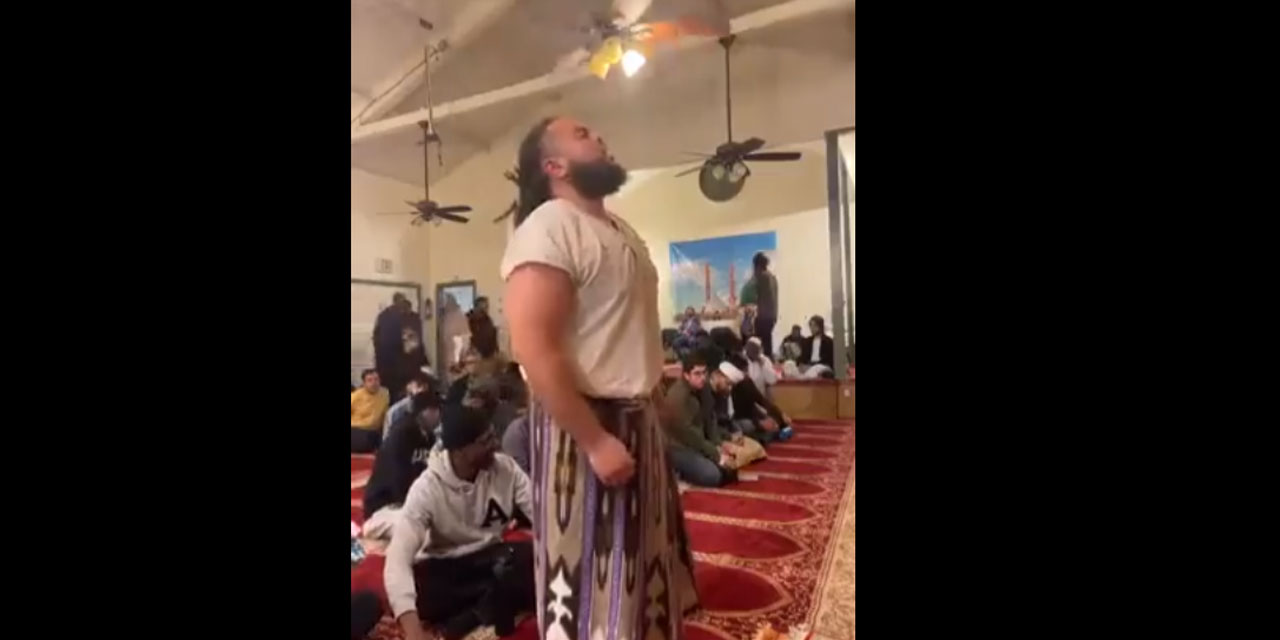 Yeni Müslümanın ezan okuma heyecanı