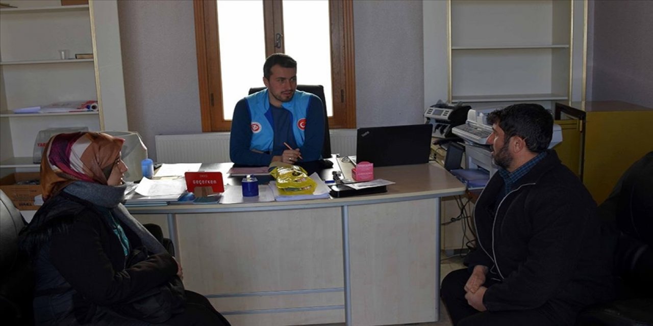 Umre için biriktirdikleri 84 bin lirayı depremzedelere bağışladılar