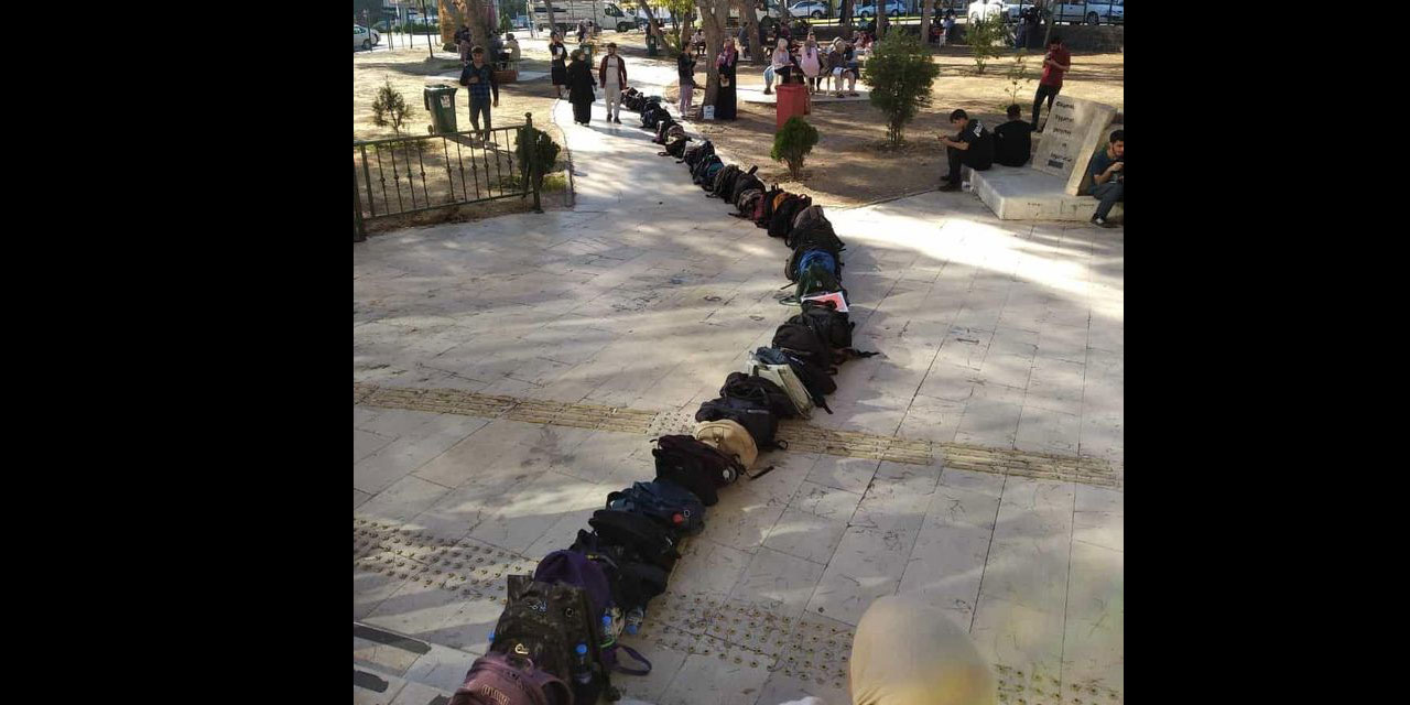 Kütüphaneye girme sırası