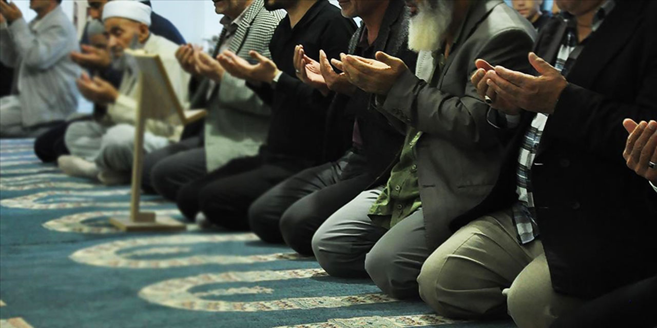 Bugün yatsı ezanından önce camilerde kuraklık, afetler ve şehitler için dualar edilecek