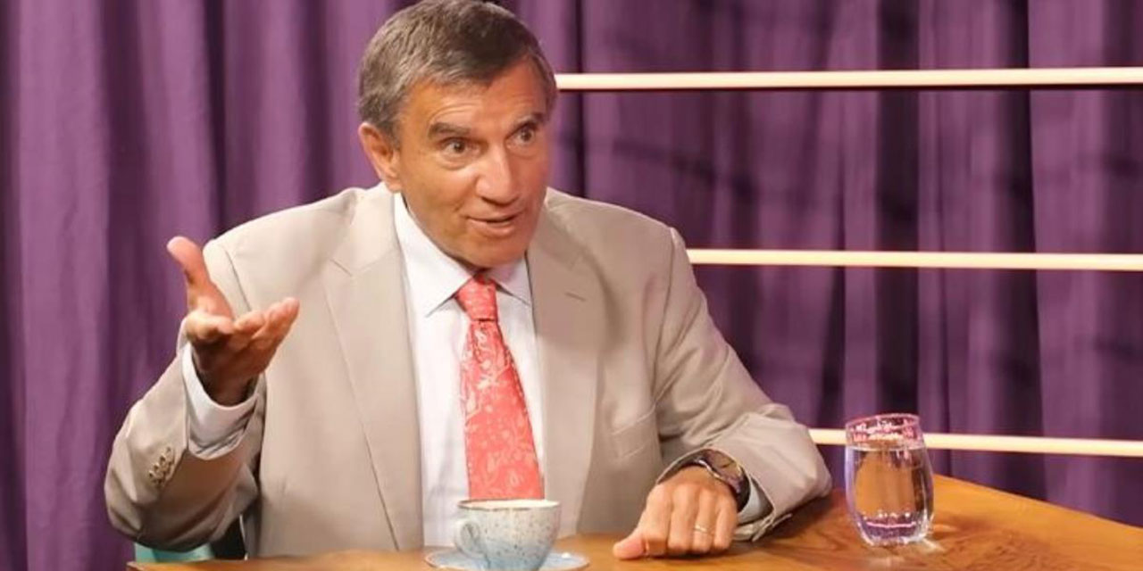 Psikiyatristler, Üstün Dökmen'e teşhis koydu: Topluma özür borçlu