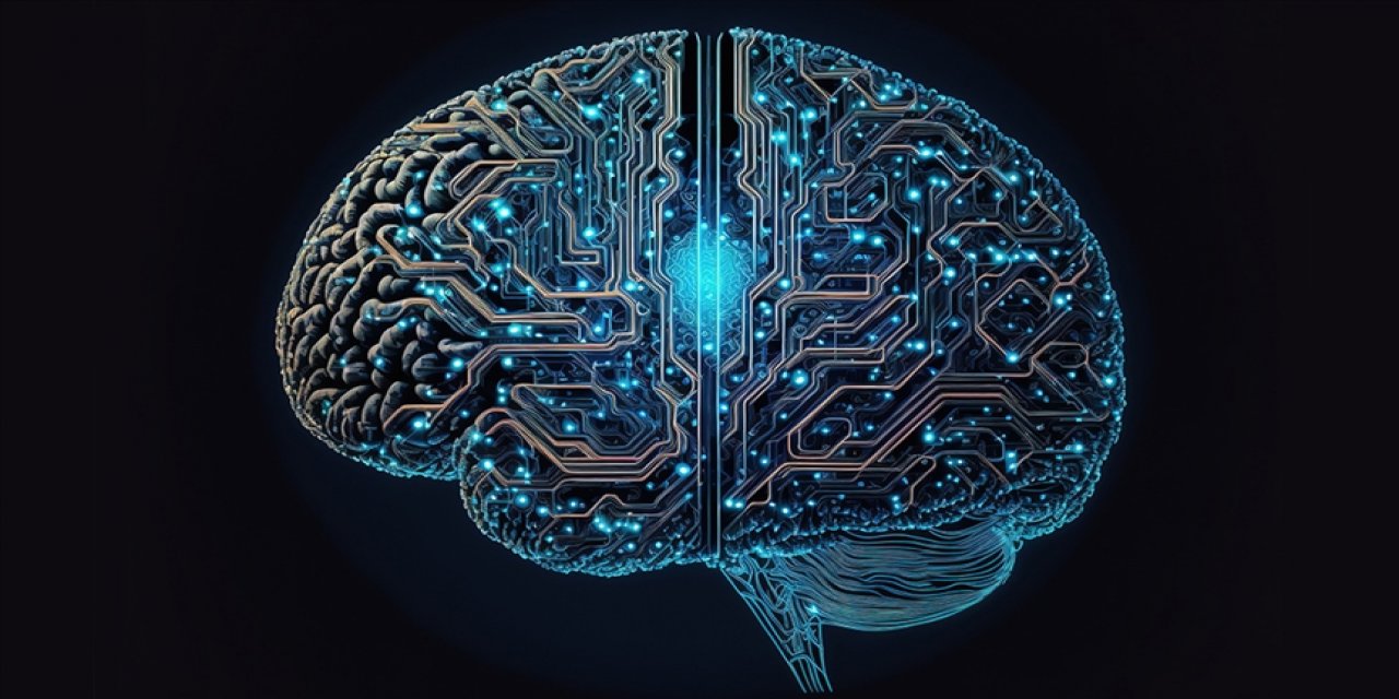 İnternette kullanıcılarla konuşan, soruları cevaplayan ve tavsiyelerde bulunan yardımcı