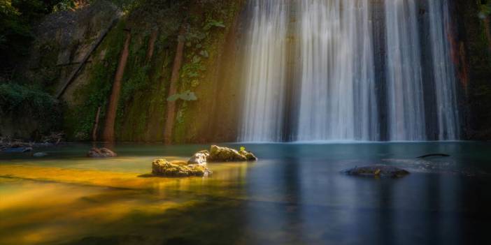 'Yapay' Hacıkara şelalelerinin güzel atmosferi