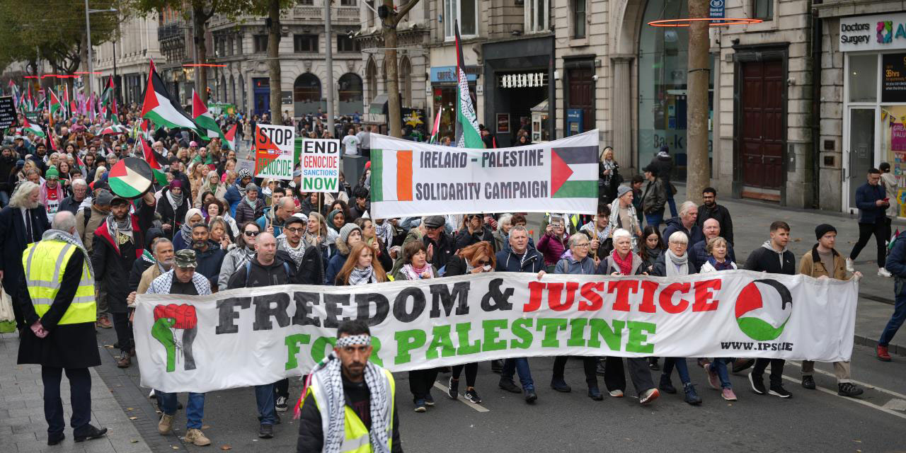 İrlanda'da Filistin'e ulusal destek yürüyüşü: israil, suçlu terörist bir rejimdir, tecrit edilmeli
