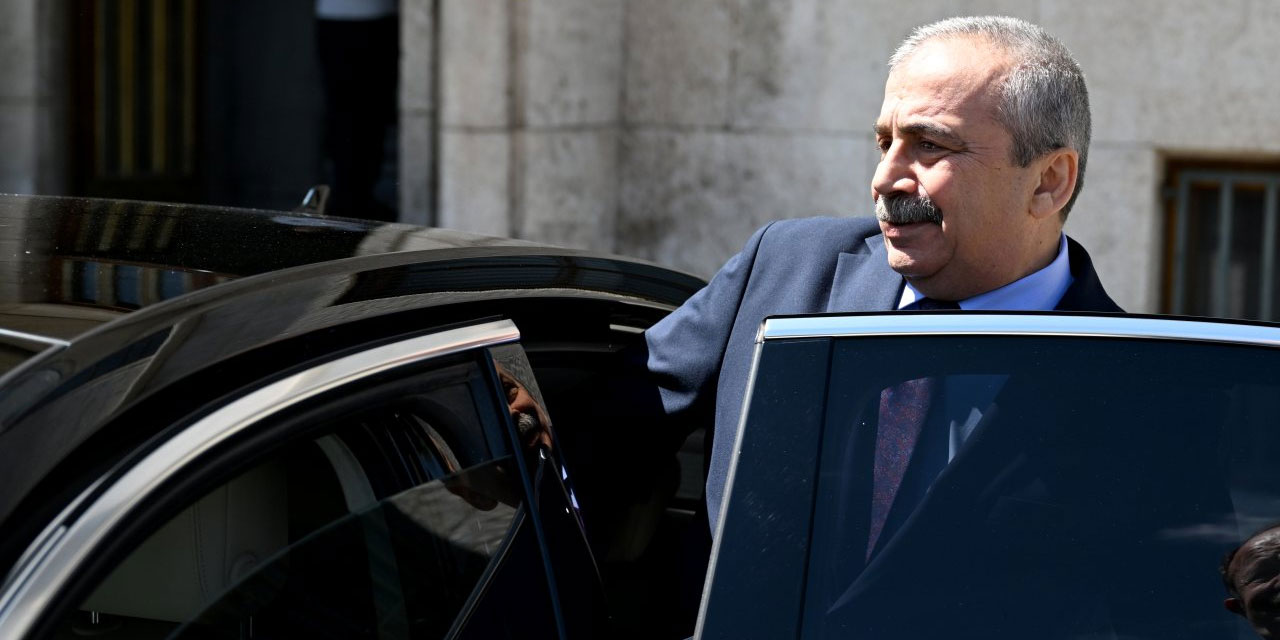 Sırrı Süreyya Önder’in vasiyeti: Peygamberimiz (asm) için yazılan naati oku