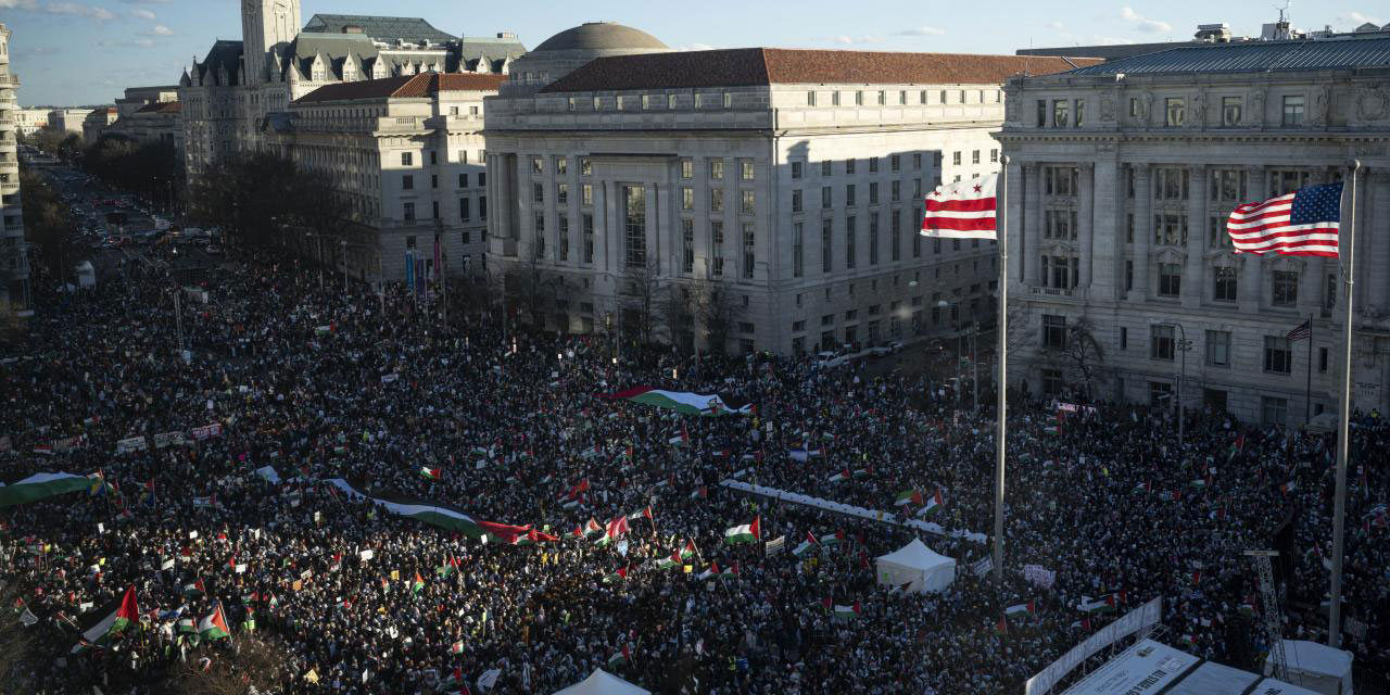 Amerika'da Beyaz Saray'ın karşısında Filistin'e destek gösterisi