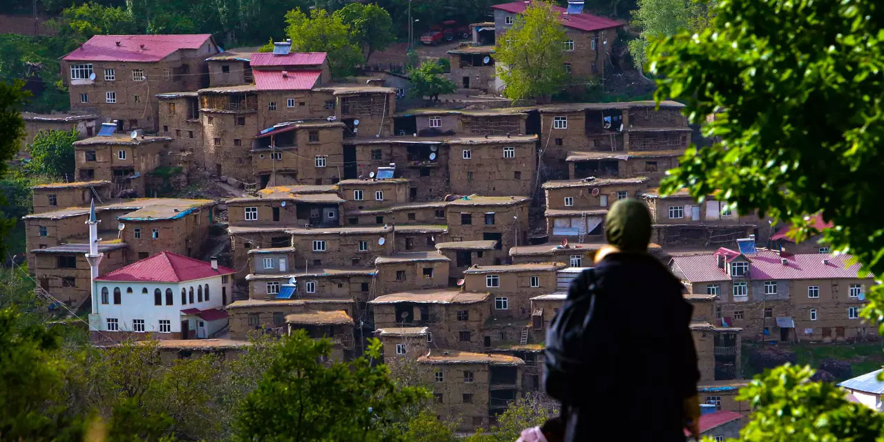Bitlis Hizan'daki tarihi taş evler gözde rotalardan biri oldu
