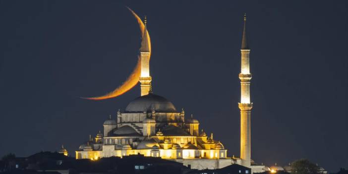 İstanbul'da hilal güzelliği