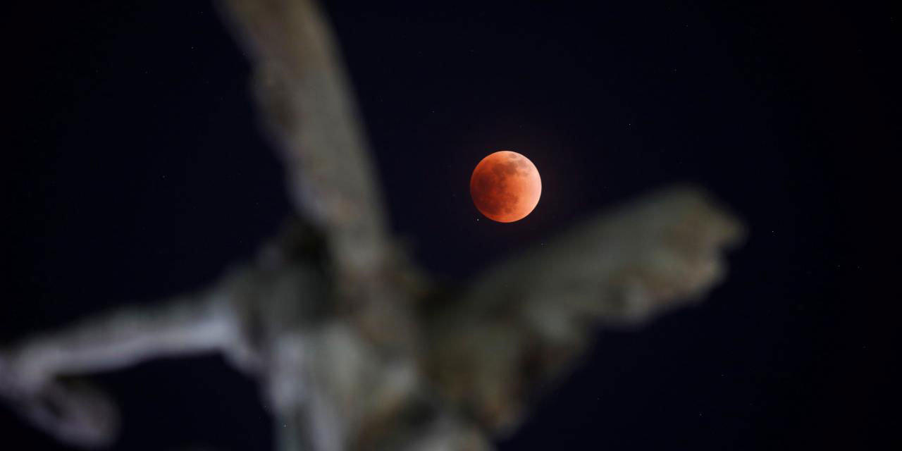 Dünya bu ay 82 dakikalık Kanlı Ay tutulmasına şahit olacak