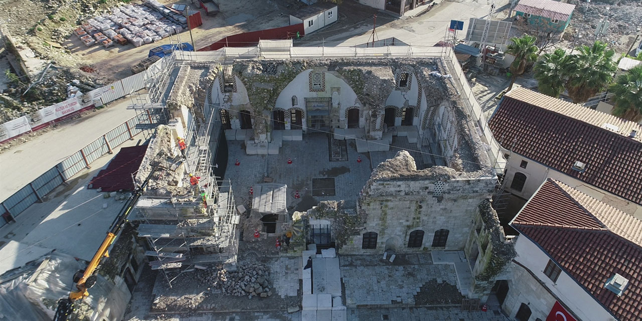 Depremde yıkılan Anadolu’nun ilk camisi Habib-i Neccar yeniden ayağa kalkıyor