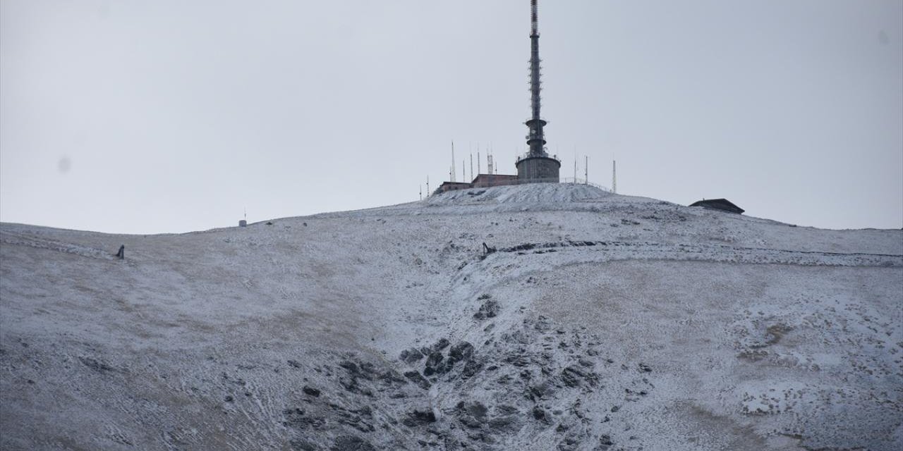 Palandöken Dağı beyaz rahmetle buluştu