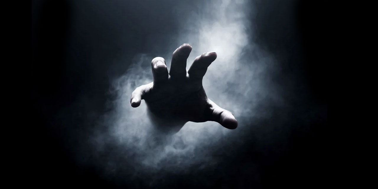 Ölüm öyle gerektiği için korkunç görünür