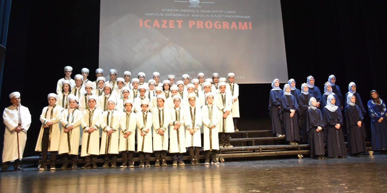 Samsun'da 44 erkek ve 11 kız öğrenci Hafızlık icazetini aldı