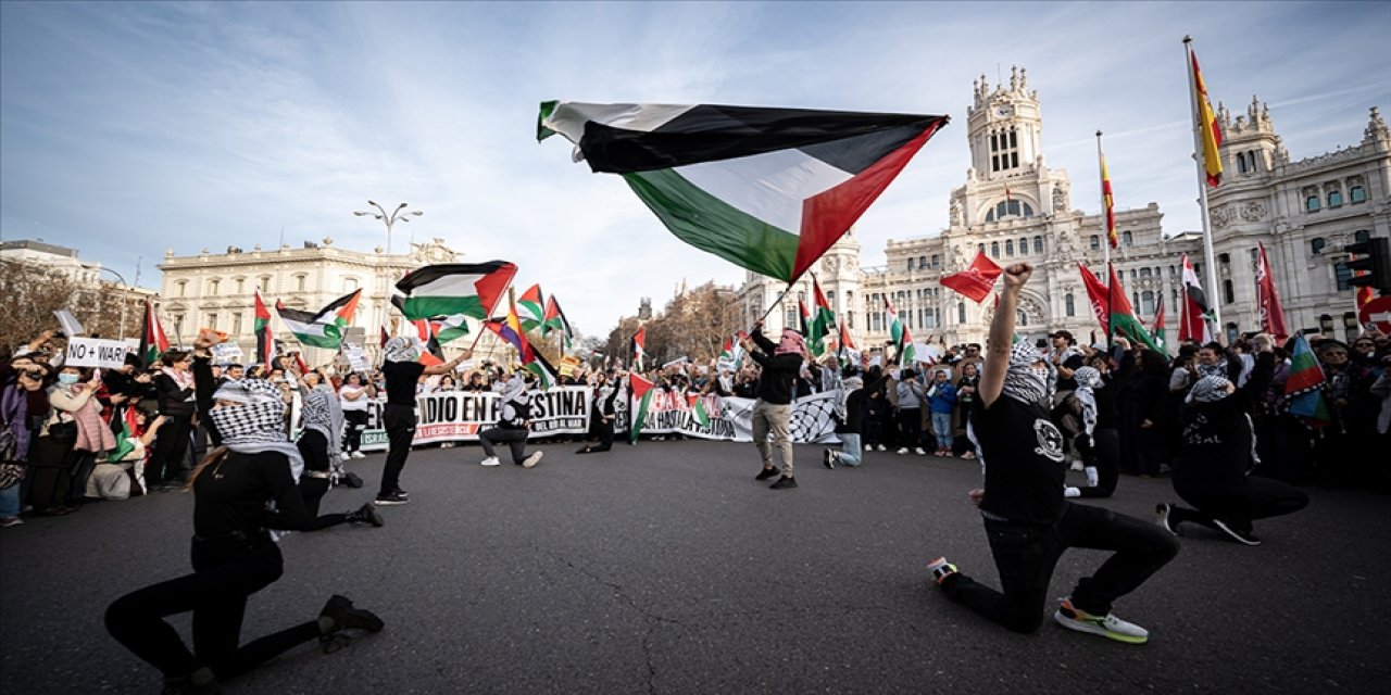 İspanya'da 6 gün boyunca 41 yerde 'Filistin'deki soykırımı durduralım' gösterileri yapılacak