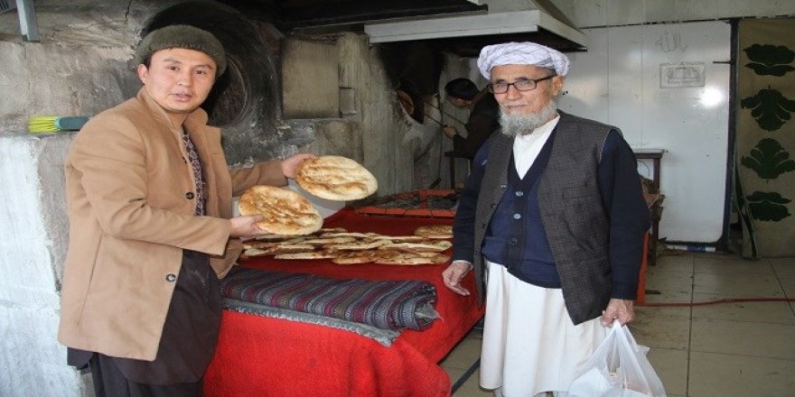 Özbekler, Buhara ekmeği geleneğini Anadolu'da yaşatıyor