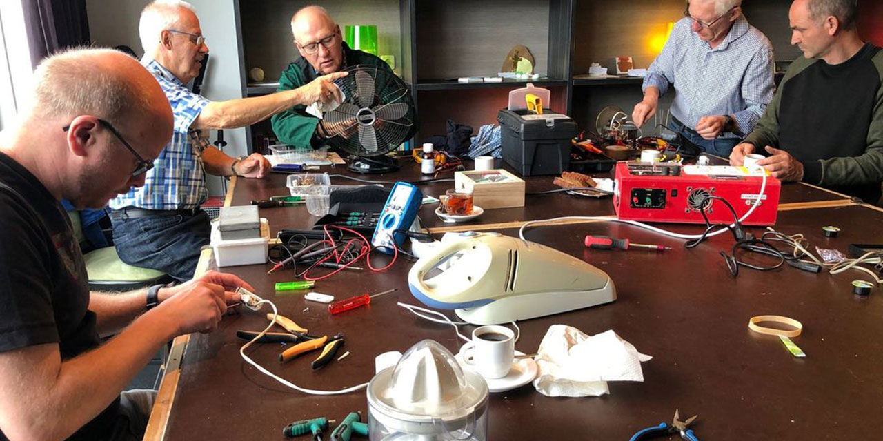 İsrafı azaltan 'Tamir Kafeler' Dünya'da yayılıyor