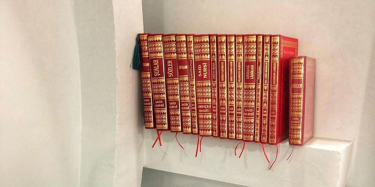 Ey Müslümanlar, mânevî yaralarınıza ilâç ararsanız, Risale-i Nur'da vardır
