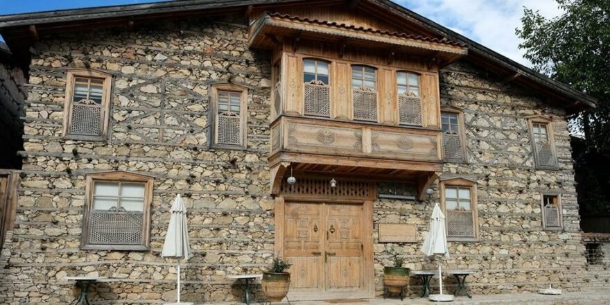 Antalya'nın düğmeli evleri