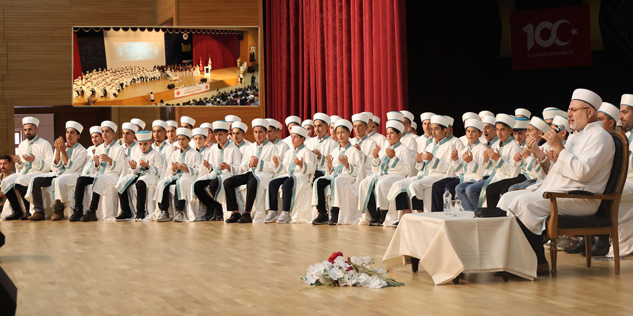 Ağrı'da 117 hafız için icazet merasimi düzenlendi