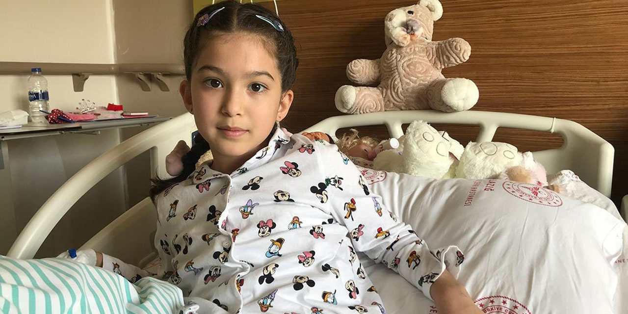 Enkazdan çıkarılan 9 yaşındaki Yağmur: Korkmayın, Kelime-i Şehadet getirin