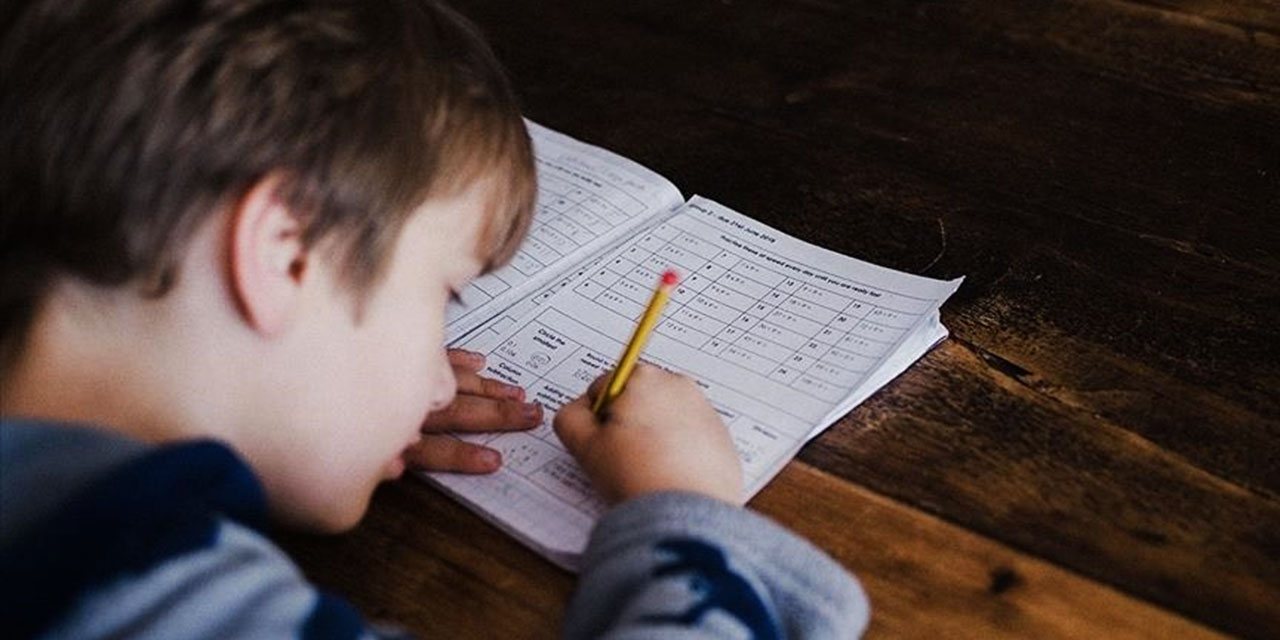 Bu sene böyle seneye Allah kerim: Okulda deneme sınavları iptal edildi