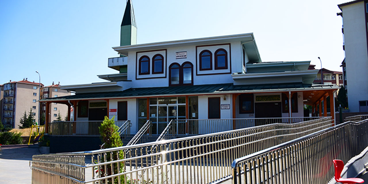 Eskişehir'deki engelsiz cami özel gereksinimli bireylerin ibadetlerini kolaylaştırıyor