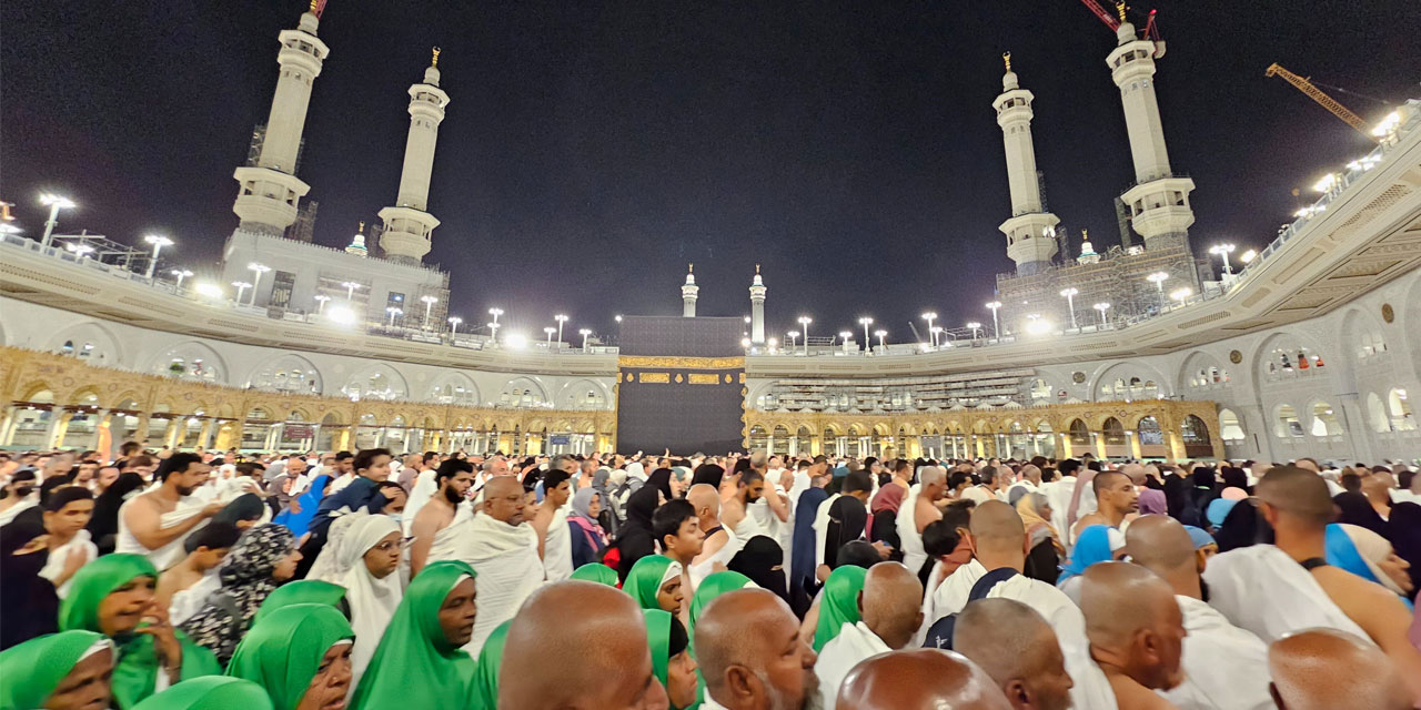 Kabe'de 'Miraç Kandili' bir başka