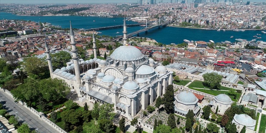 Diyanet İşleri Başkanı Erbaş: Camiler değerlerin birleştiği mekanlardır
