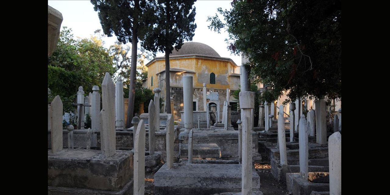 Müslümanların manevi merkezini müzik fakültesine dönüştürdüler