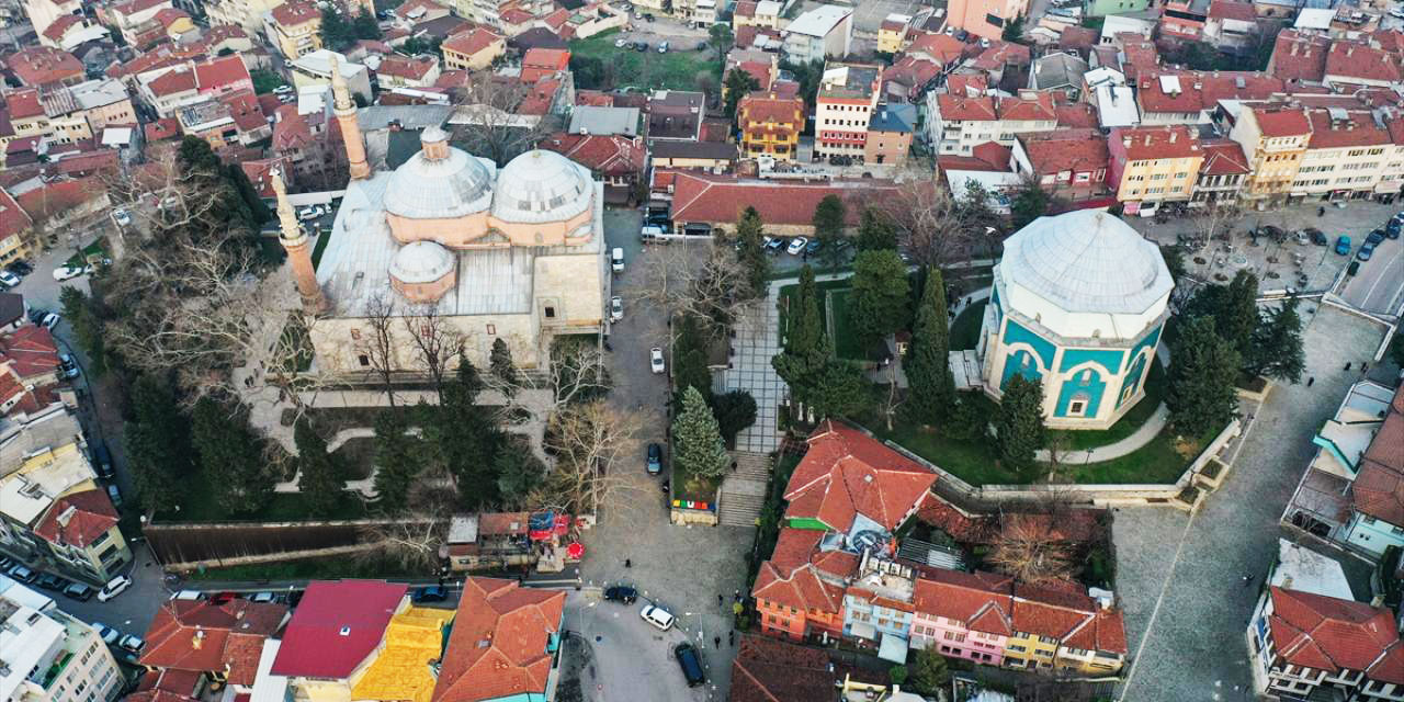 Bursa'nın manevi mekanları trafikten arındırılacak