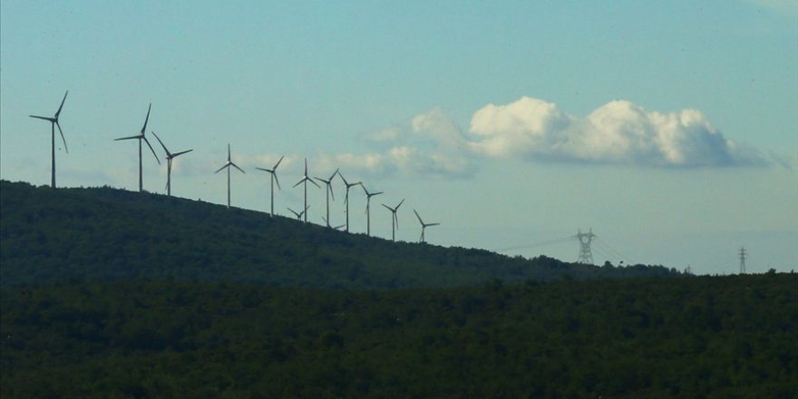 Türkiye'nin rüzgar enerjisi kurulu gücü 10 bin 500 megavatı aştı