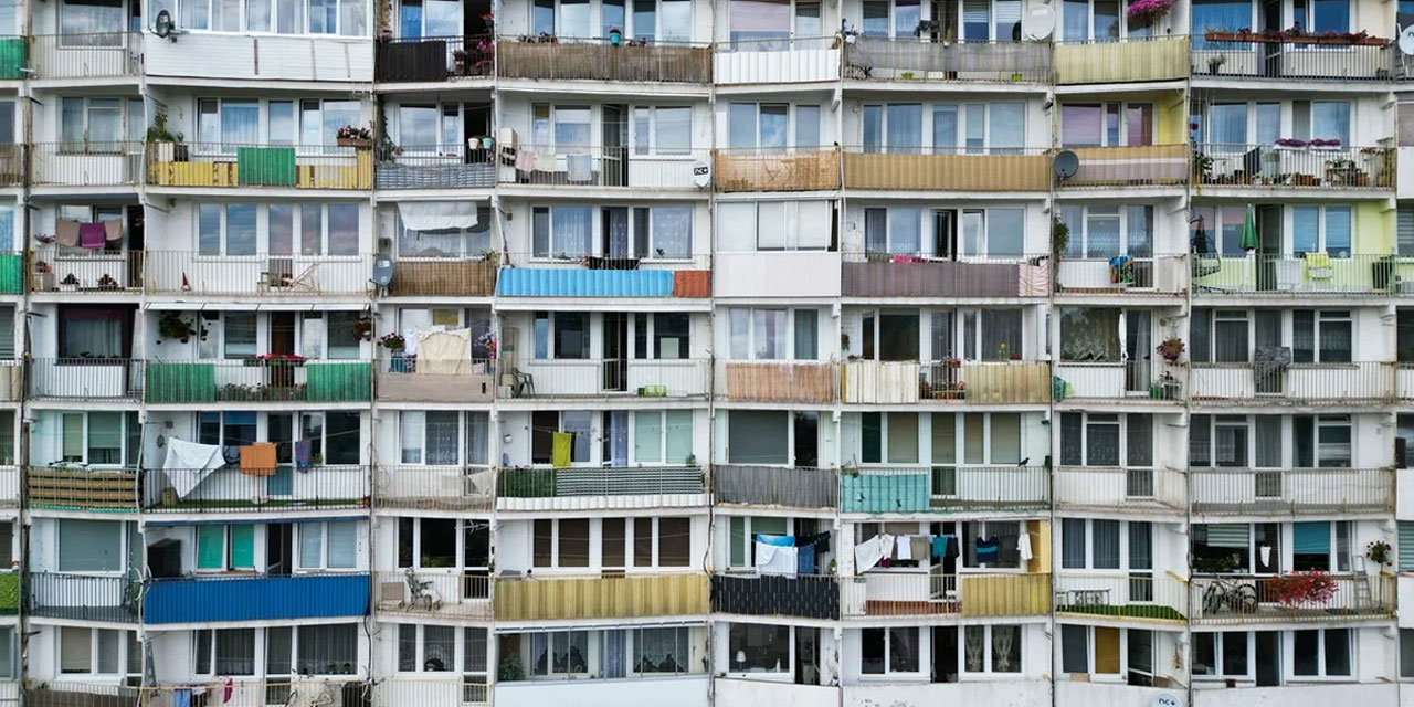 800 metre uzunluğunda, 1792 dairesi bulunan apartman