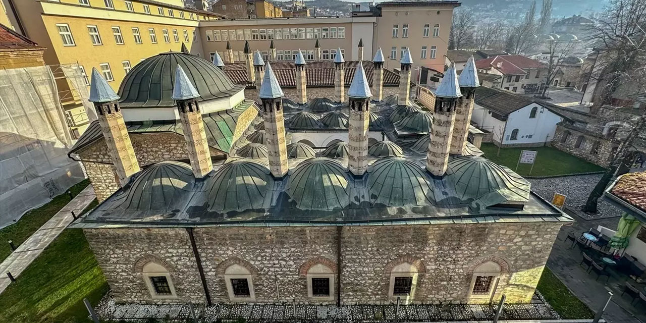 Bosna Hersek'teki Gazi Hüsrev Bey Medresesi 488 yıldır eğitim veriyor