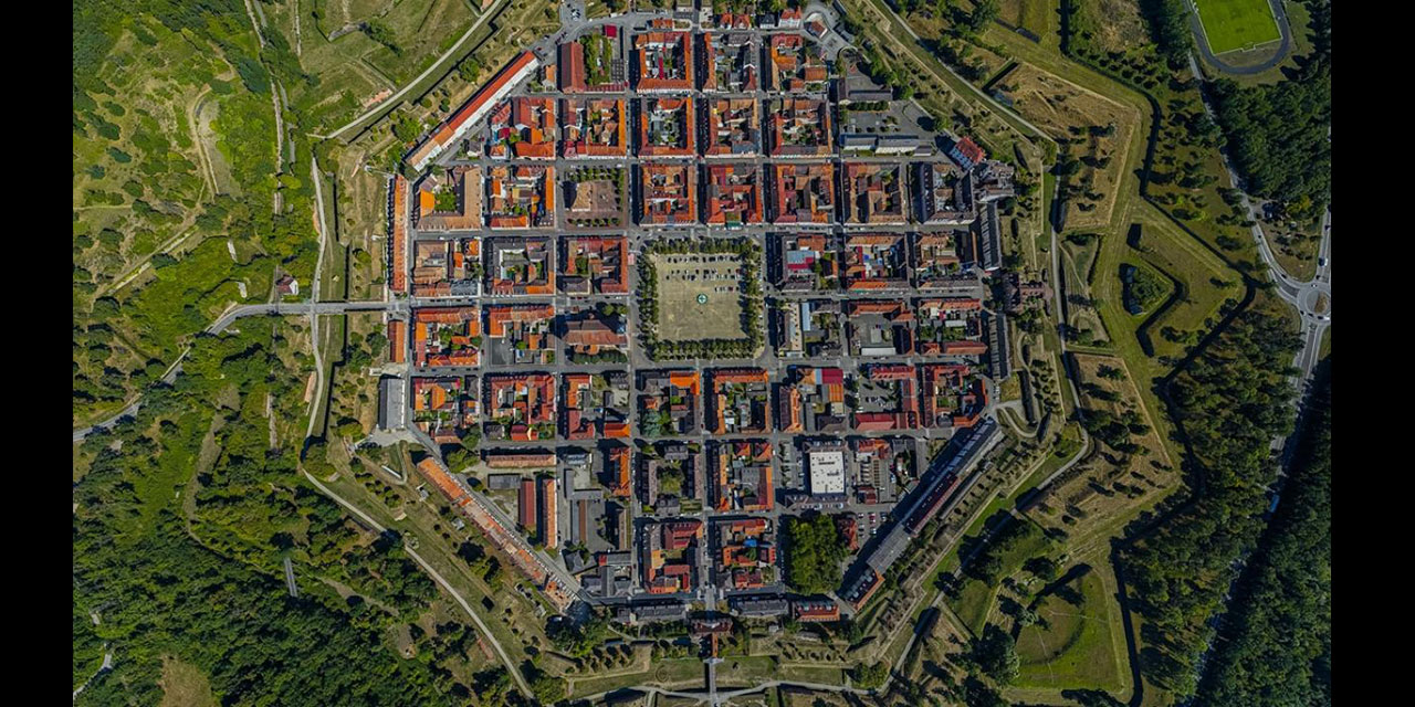 Farklı bir mimari: Fransa’nın sekizgen şehri Neuf-Brisach