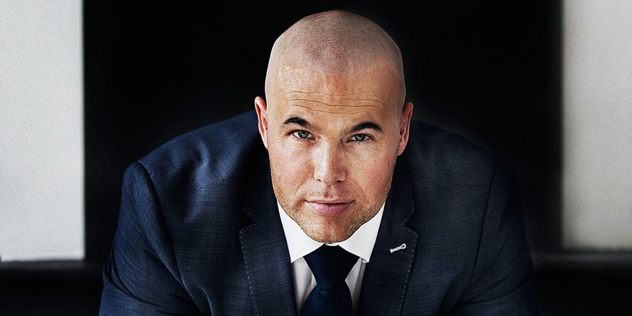 İslam düşmanıydı, raftan düşen Kur'an'da gördüğü ayet ile Müslüman oldu