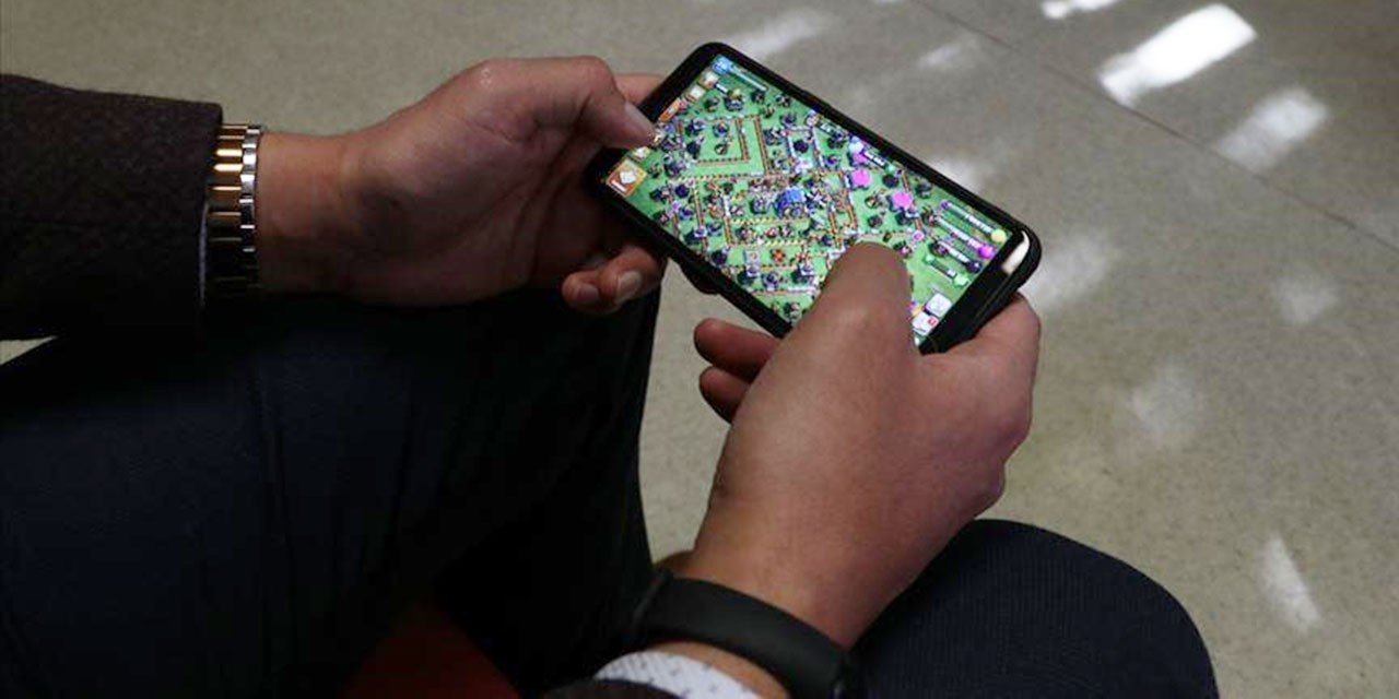 Öğrenciler yaz tatilinde dijital göbek bağlarını koparmalı