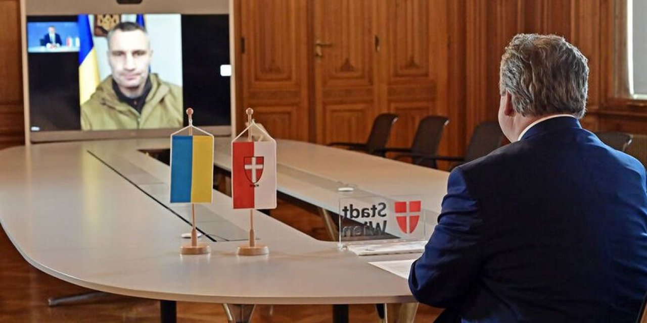 Berlin ve Kiev belediye başkanlarının arasına yapay zeka girdi