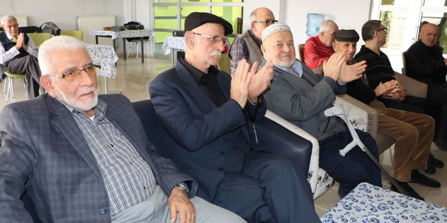 Türkiye'deki huzurevlerinde 26 bin 2 kişi kalıyor