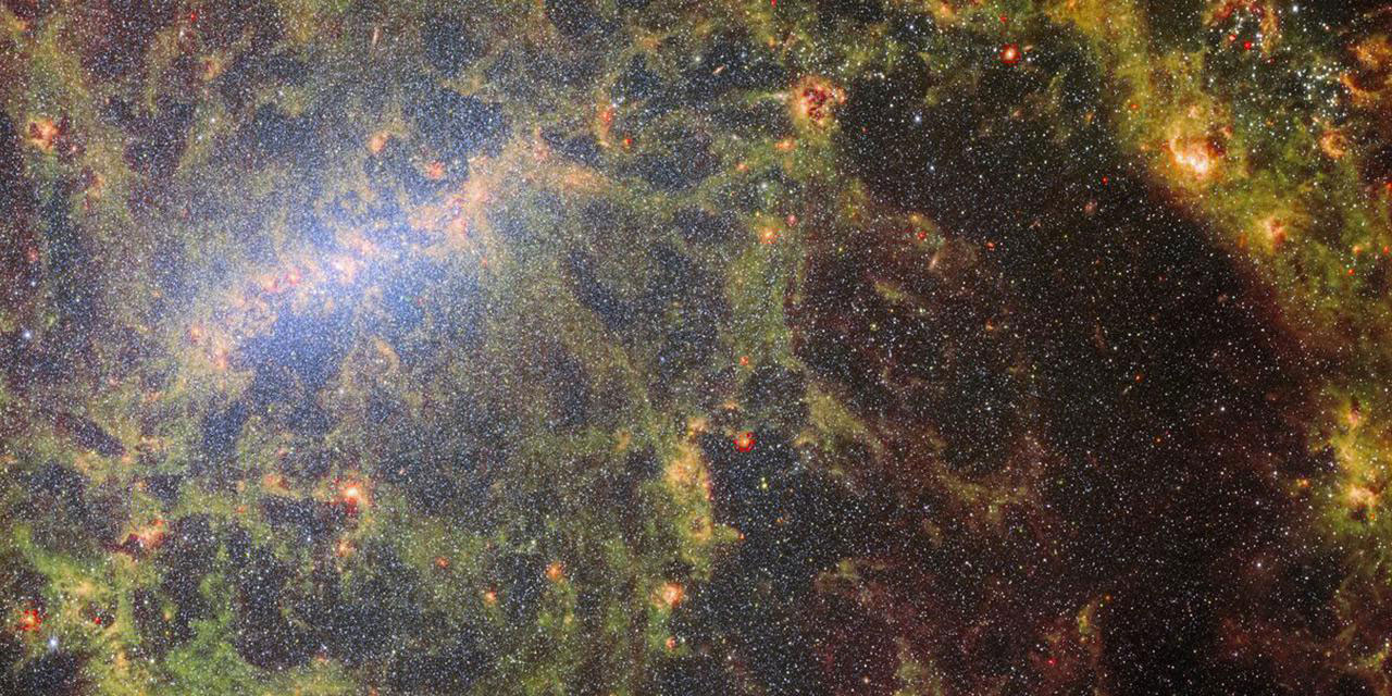 Dünya'dan 17 milyon ışık yılı uzaklıktaki galaksi