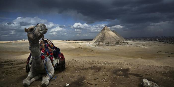 Mısır'da turistlerin çekim noktası: Giza piramitleri