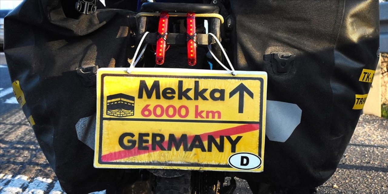 Almanya'dan Mekke'ye bisikletiyle hac yolculuğu yapıyor