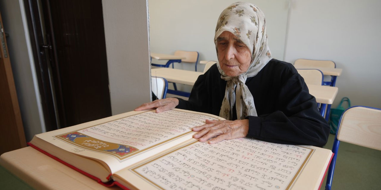 Maşallah: 87 yaşında Kur’an öğrenen Fadile nine, 3 günde bir hatim indiriyor