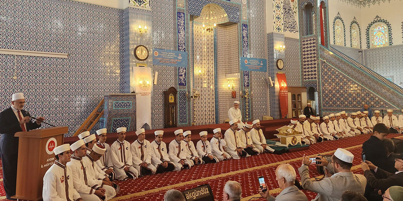 Aydın'da Kur'an'ı ezberleyen 26 Hafızın icazet sevinci