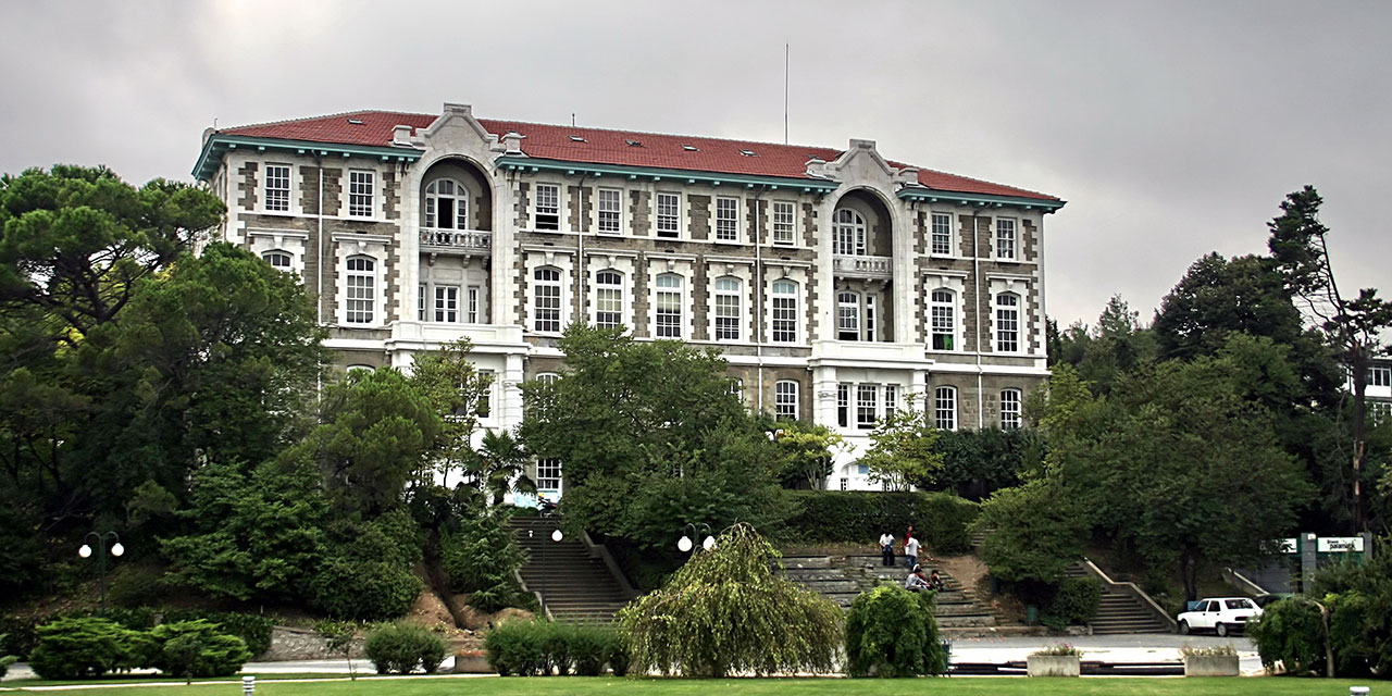 YKS'de Türkiye birincisi olan üç genç aynı üniversiteyi tercih etti