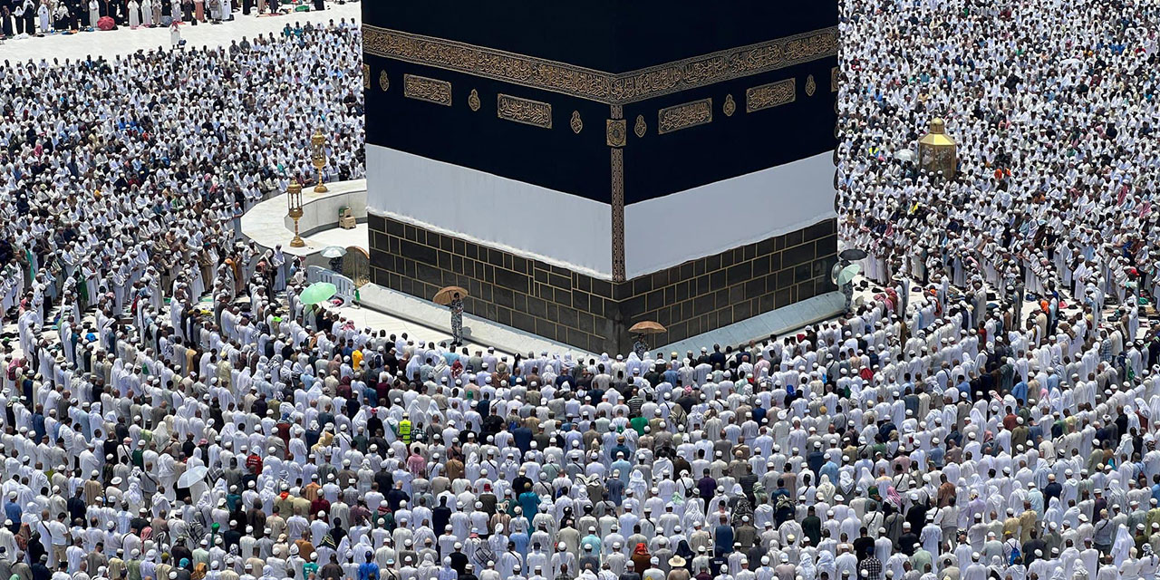 Tavaf Nedir ve Niçin Yapılır?