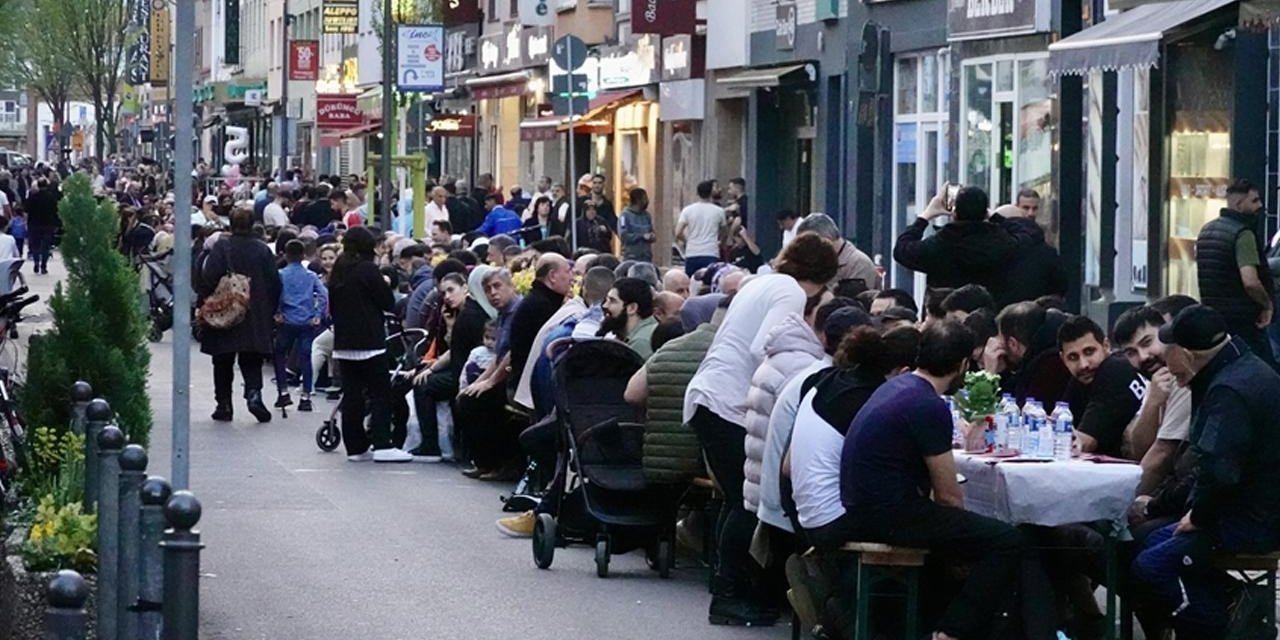 Yurt dışında 7,5 milyon Türkiye vatandaşı yaşıyor: Onların da nikah ücreti arttırılsa, dükkanları kapatılsa?