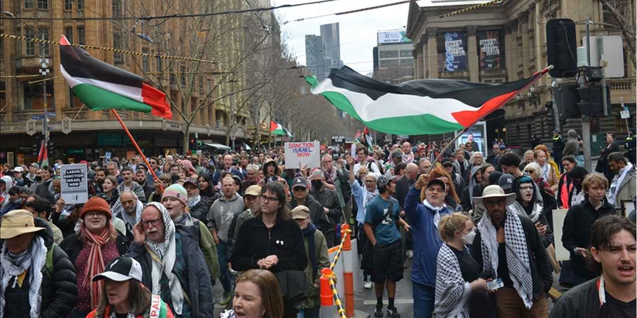 Avustralya'da binlerce kişi 'israil terörist devlettir' diyerek yürüdü